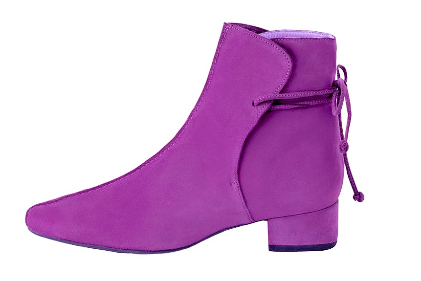 Mauve purple women's ankle boots with laces at the back. Round toe. Low block heels. Profile view - Florence KOOIJMAN